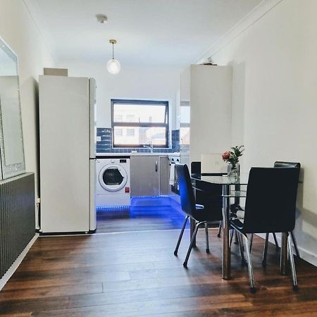 Beautiful Modern Apartment On Wick Lane 伦敦 外观 照片