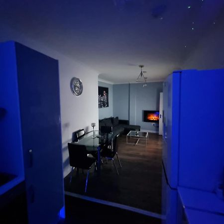 Beautiful Modern Apartment On Wick Lane 伦敦 外观 照片