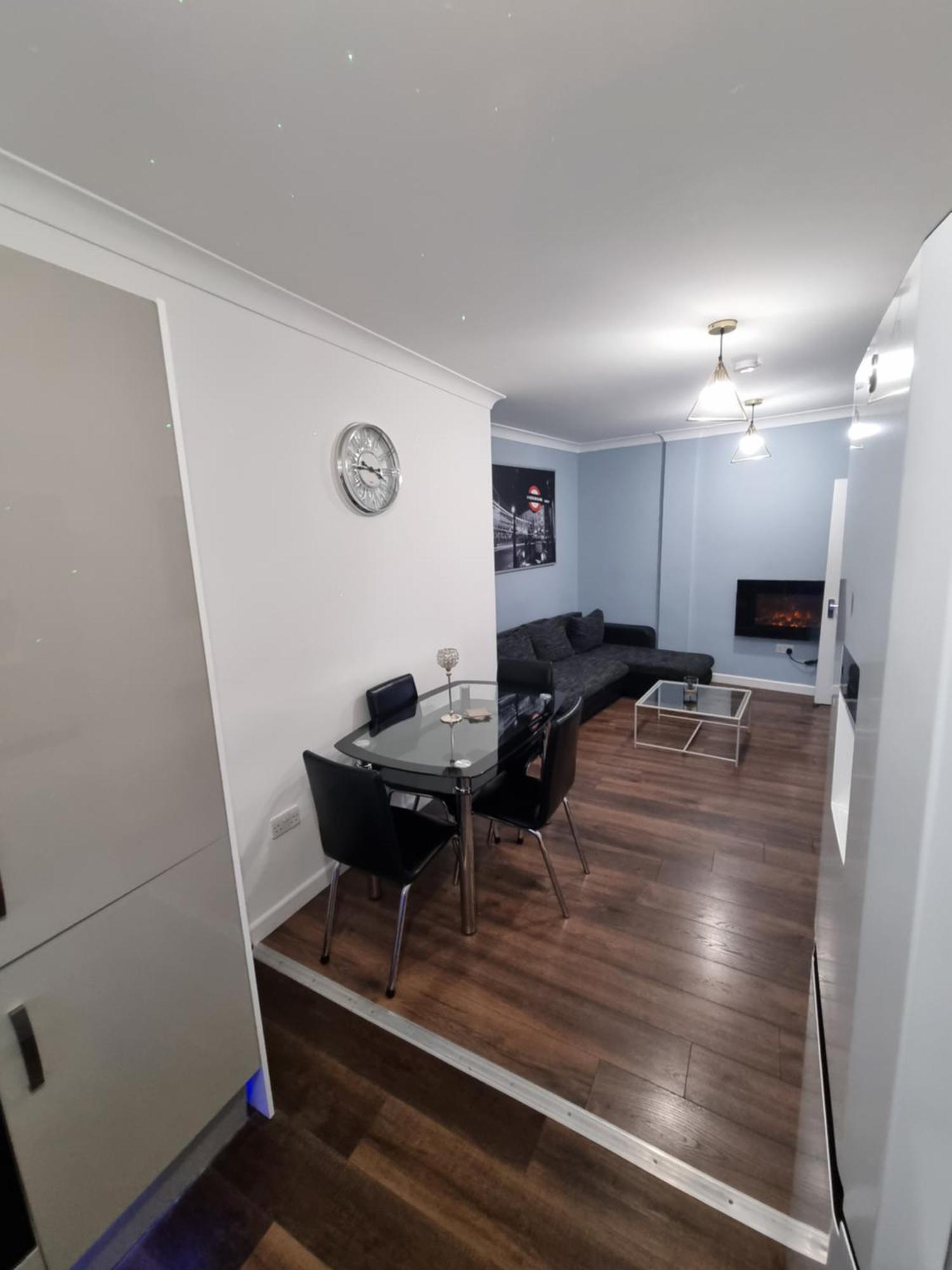 Beautiful Modern Apartment On Wick Lane 伦敦 外观 照片